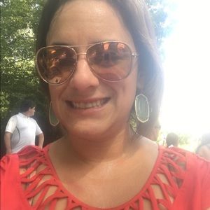 Meet your Posher, Nikki